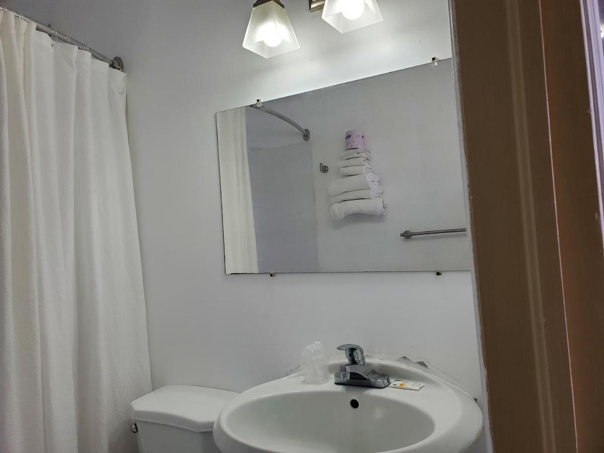Wiarton Willys Inn מראה חיצוני תמונה